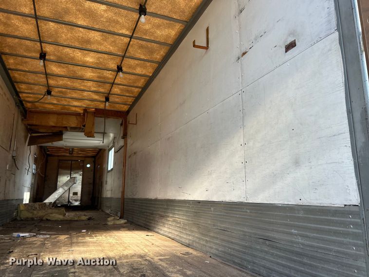 image for item EK3060 1999 Fruehuaf  dry van office trailer