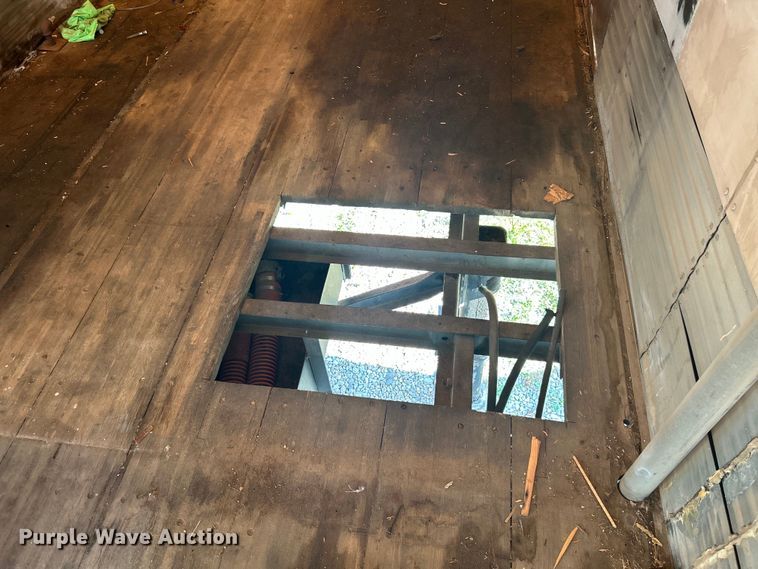 image for item EK3060 1999 Fruehuaf  dry van office trailer