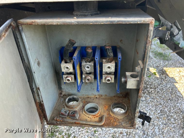 image for item EK3060 1999 Fruehuaf  dry van office trailer