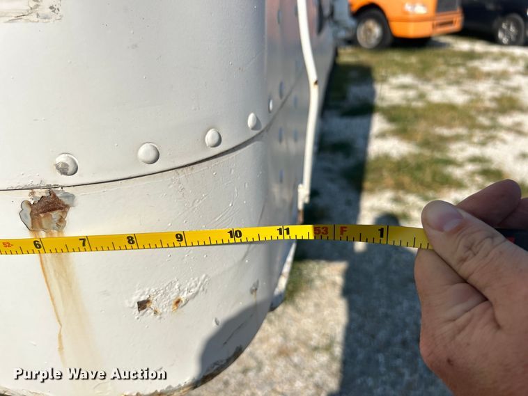 image for item EK3060 1999 Fruehuaf  dry van office trailer