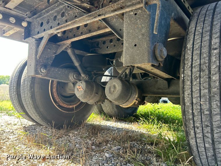 image for item EK3060 1999 Fruehuaf  dry van office trailer