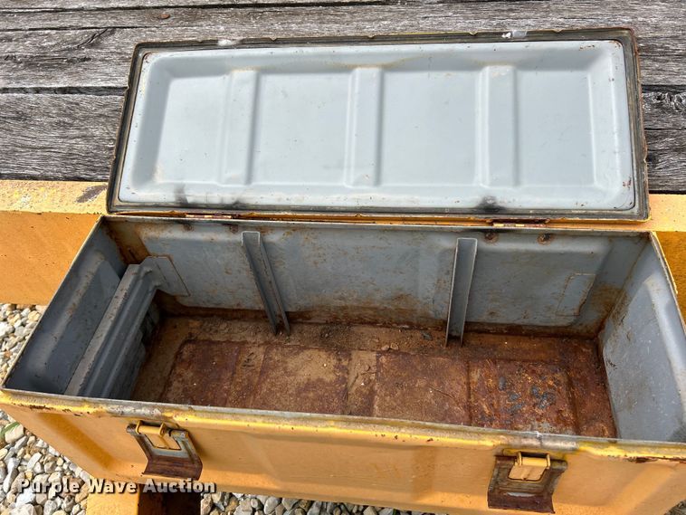 image for item EK3219 1977 Miller OT tilt deck equipment trailer