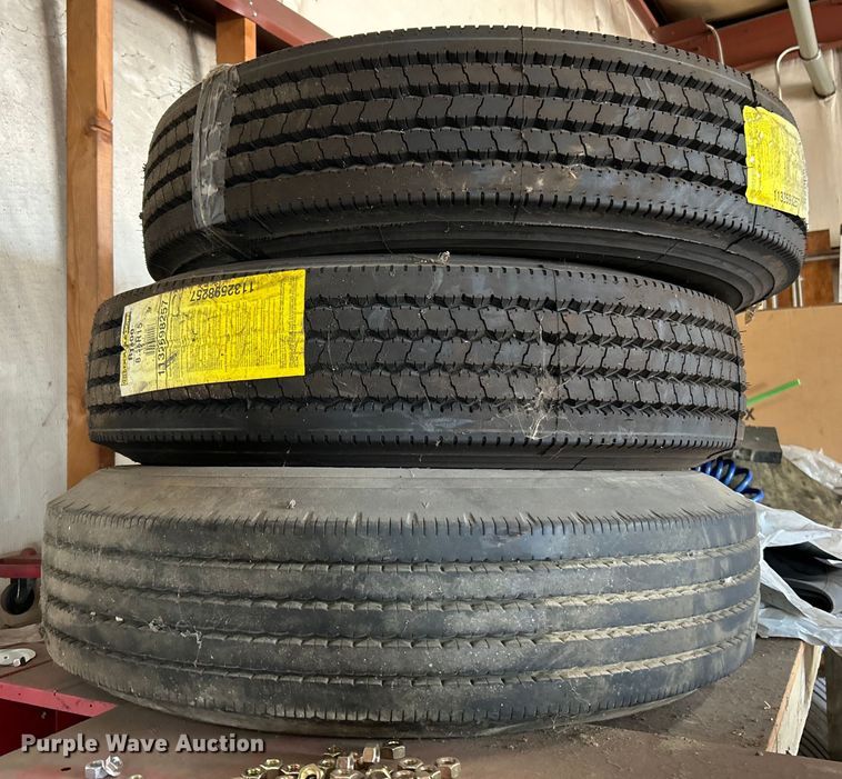 image for item EK3219 1977 Miller OT tilt deck equipment trailer