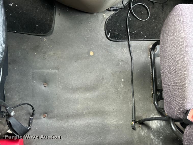 image for item EK3220 2016 Frieghtliner  Cascadia 132 semi truck