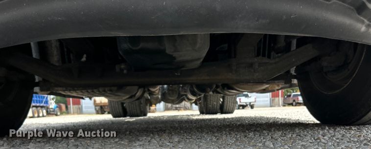 image for item EK3220 2016 Frieghtliner  Cascadia 132 semi truck