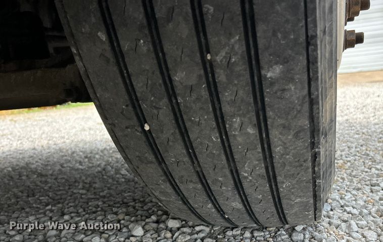 image for item EK3220 2016 Frieghtliner  Cascadia 132 semi truck