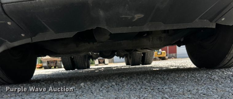 image for item EK3221 2017 Frieghtliner  Cascadia 113 semi truck