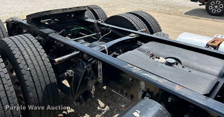 image for item EK3222 2017 Frieghtliner  Cascadia 113 semi truck