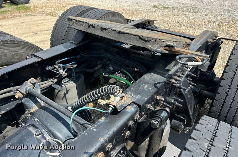 image for item EK3222 2017 Frieghtliner  Cascadia 113 semi truck