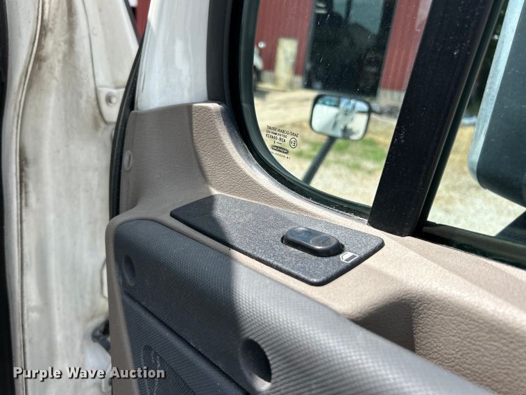 image for item EK3223 2017 Frieghtliner Cascadia 113 semi truck