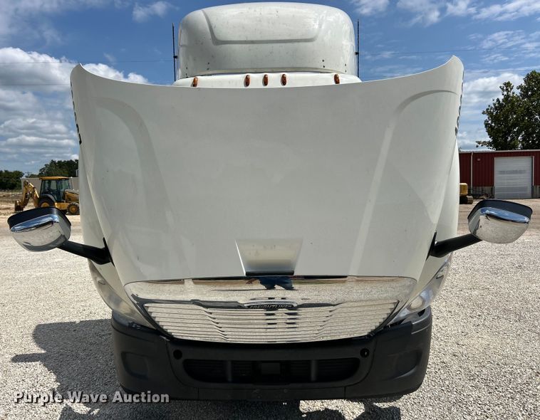 image for item EK3223 2017 Frieghtliner Cascadia 113 semi truck