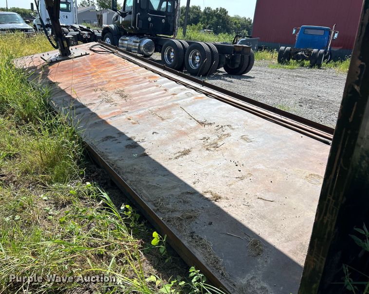 image for item EK3229 Cleasby shingle conveyor bed