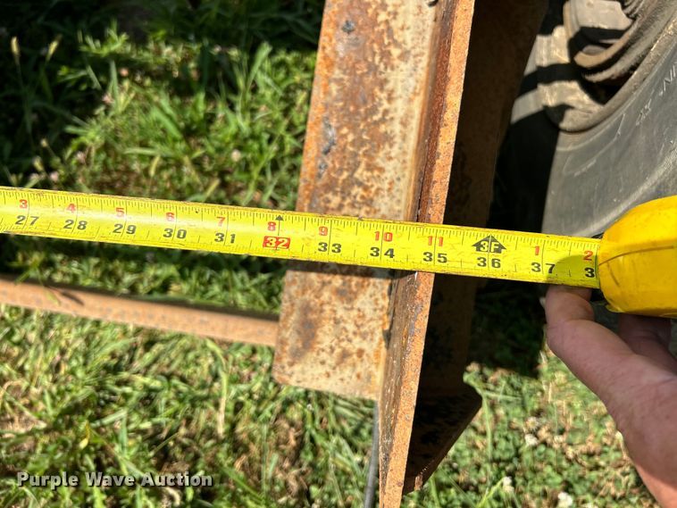 image for item EK3233 Axle