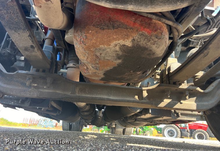 image for item EK8937 2013 Peterbilt  579 semi truck