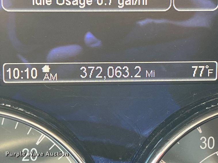 image for item EK8937 2013 Peterbilt  579 semi truck