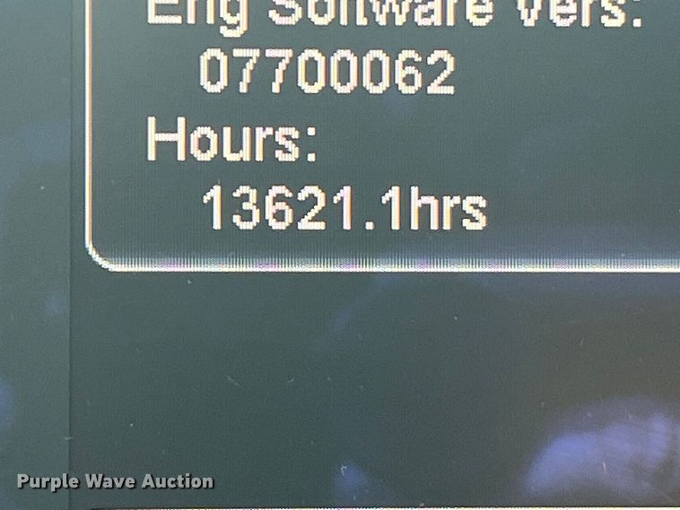 image for item EK8937 2013 Peterbilt  579 semi truck