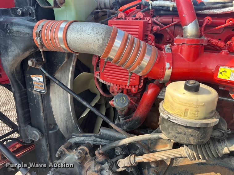 image for item EK8937 2013 Peterbilt  579 semi truck