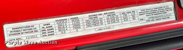 image for item EK8937 2013 Peterbilt  579 semi truck