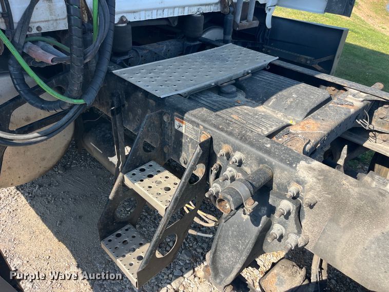 image for item EK8969 2014 Freightliner  Cascadia semi truck