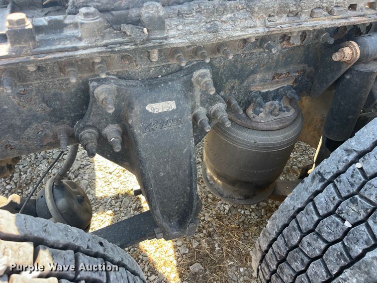 image for item EK8969 2014 Freightliner  Cascadia semi truck