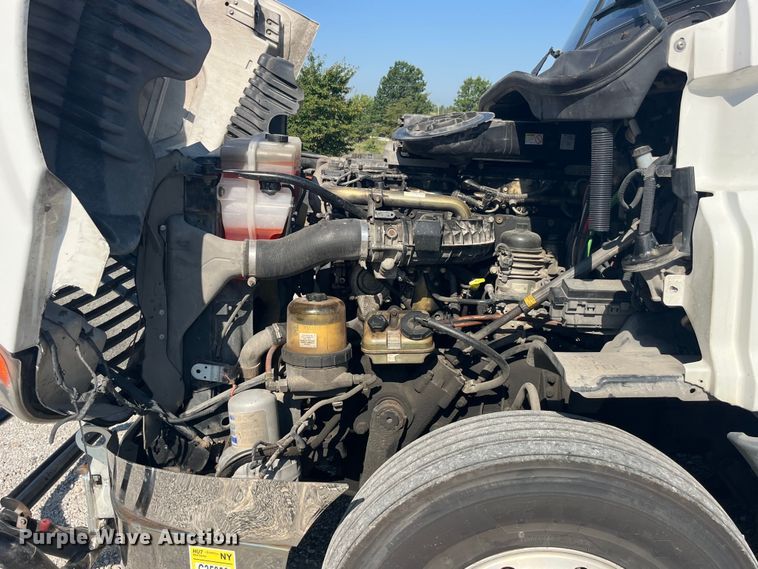 image for item EK8969 2014 Freightliner  Cascadia semi truck