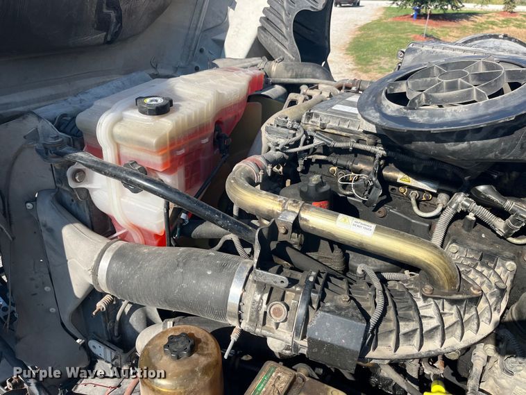 image for item EK8969 2014 Freightliner  Cascadia semi truck