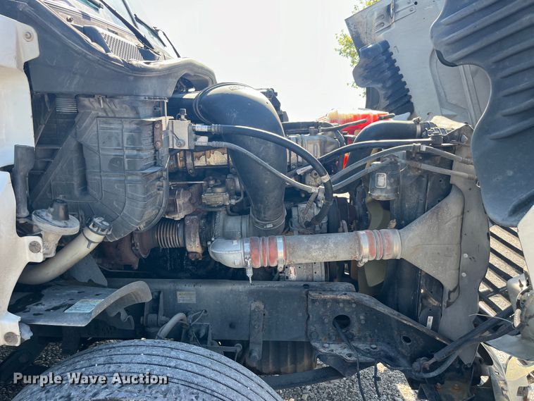 image for item EK8969 2014 Freightliner  Cascadia semi truck