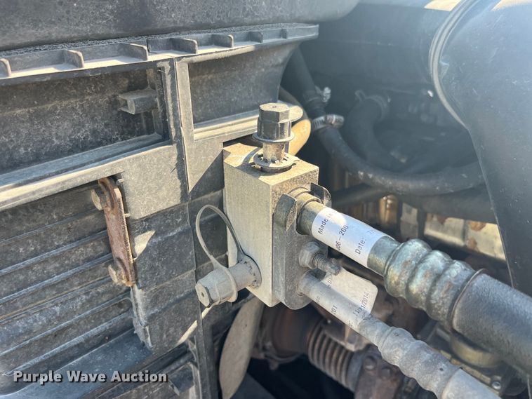 image for item EK8969 2014 Freightliner  Cascadia semi truck