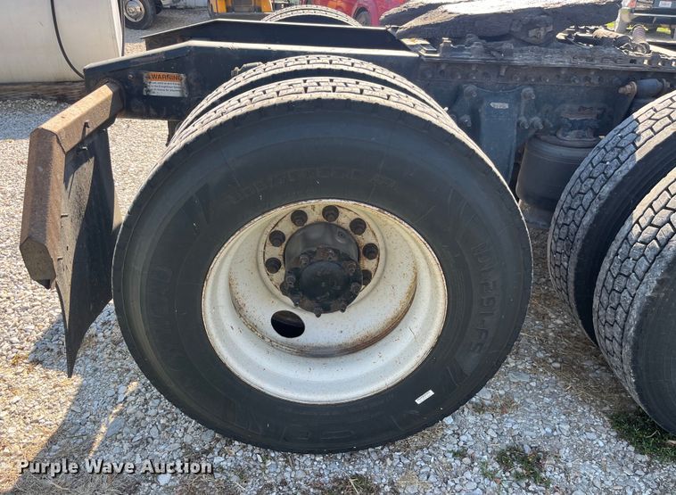 image for item EK8969 2014 Freightliner  Cascadia semi truck