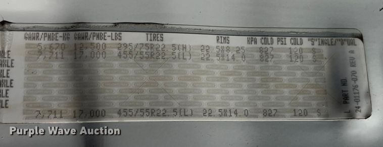 image for item EK8969 2014 Freightliner  Cascadia semi truck