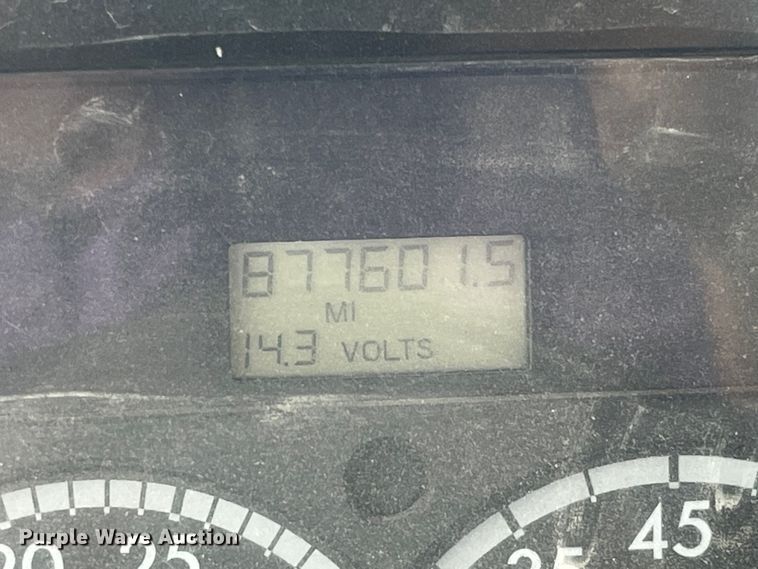 image for item EK8985 2004 Sterling A9500 semi truck