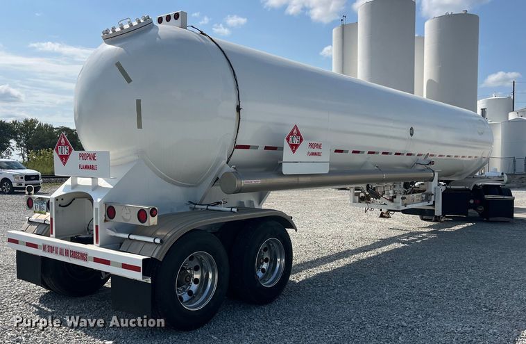 image for item EK8991 2014 Countryside Industries Inc. LPG transport trailer