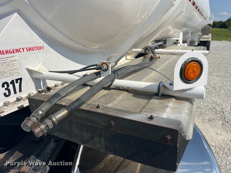 image for item EK8991 2014 Countryside Industries Inc. LPG transport trailer