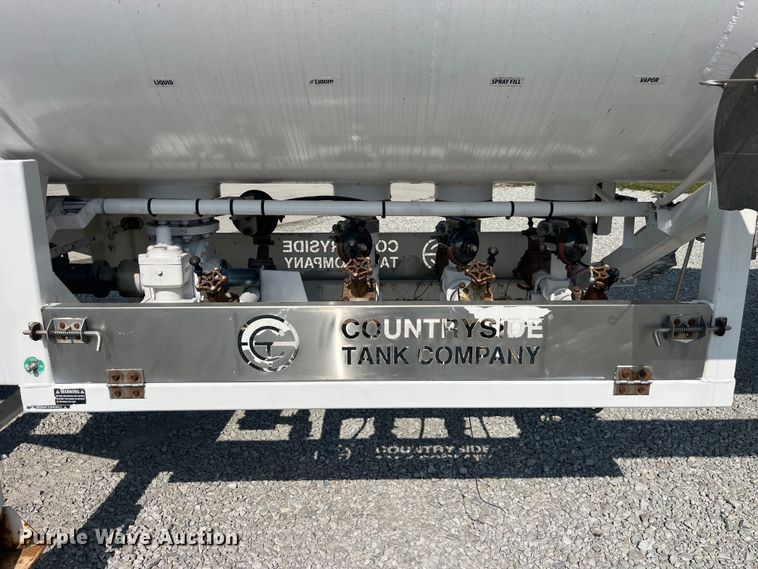 image for item EK8991 2014 Countryside Industries Inc. LPG transport trailer