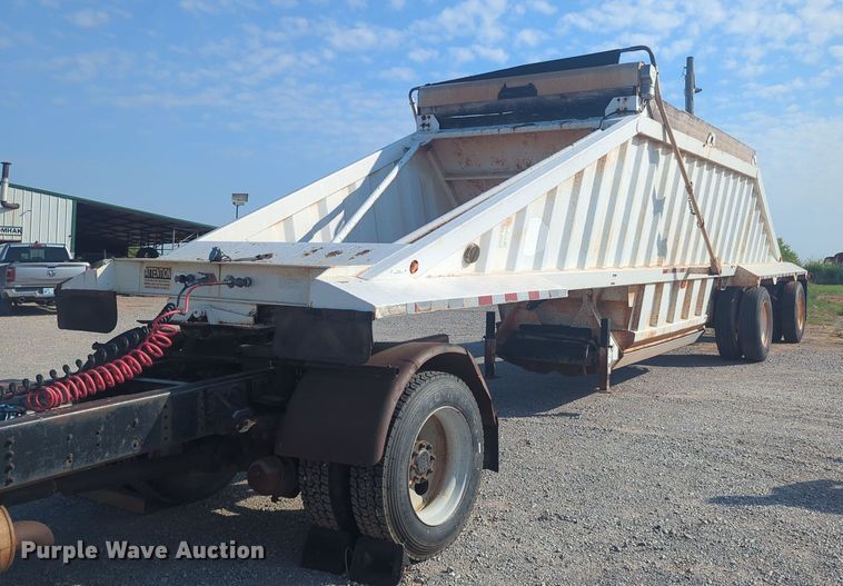 image for item EQ2001 2012 CTS BDT42 bottom dump trailer