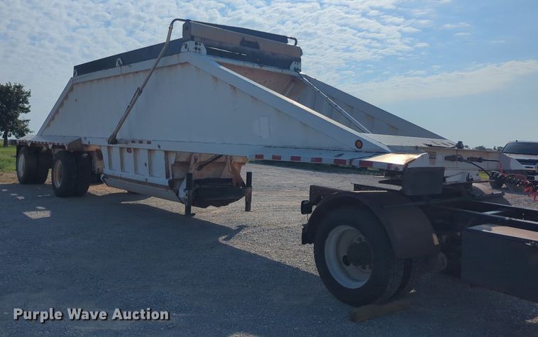 image for item EQ2001 2012 CTS BDT42 bottom dump trailer