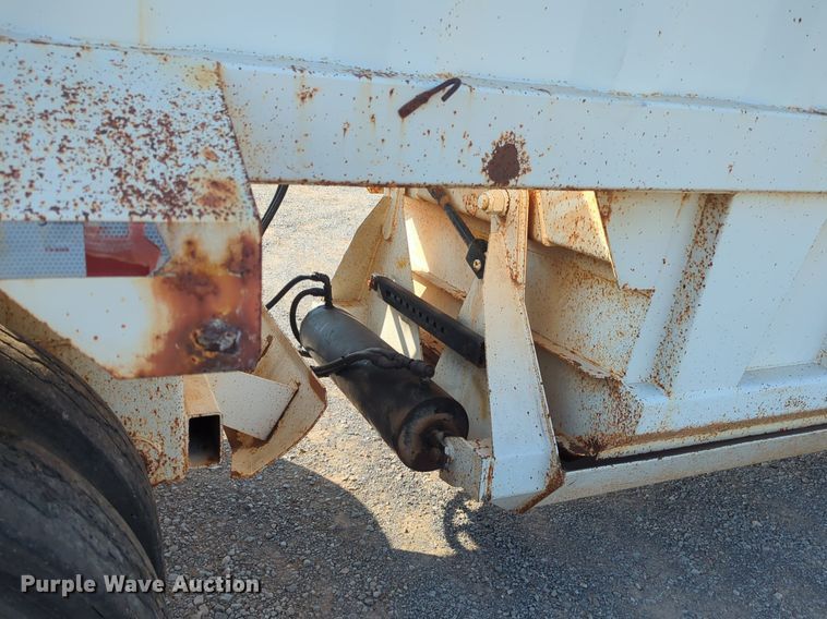 image for item EQ2001 2012 CTS BDT42 bottom dump trailer