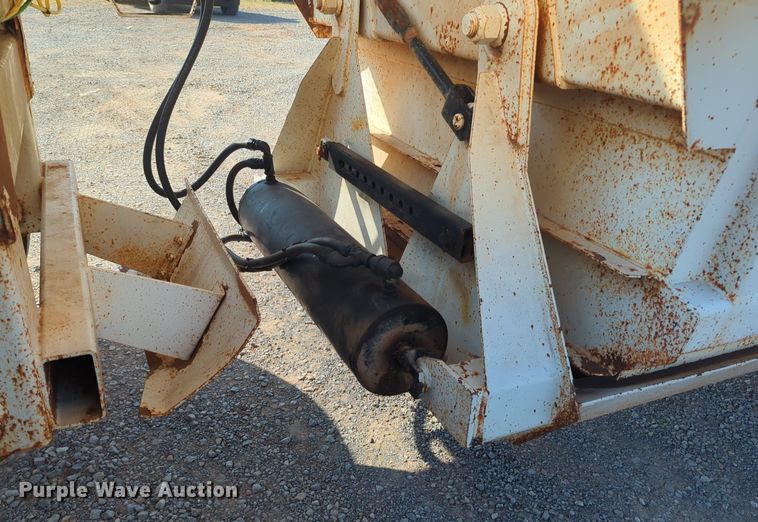 image for item EQ2001 2012 CTS BDT42 bottom dump trailer