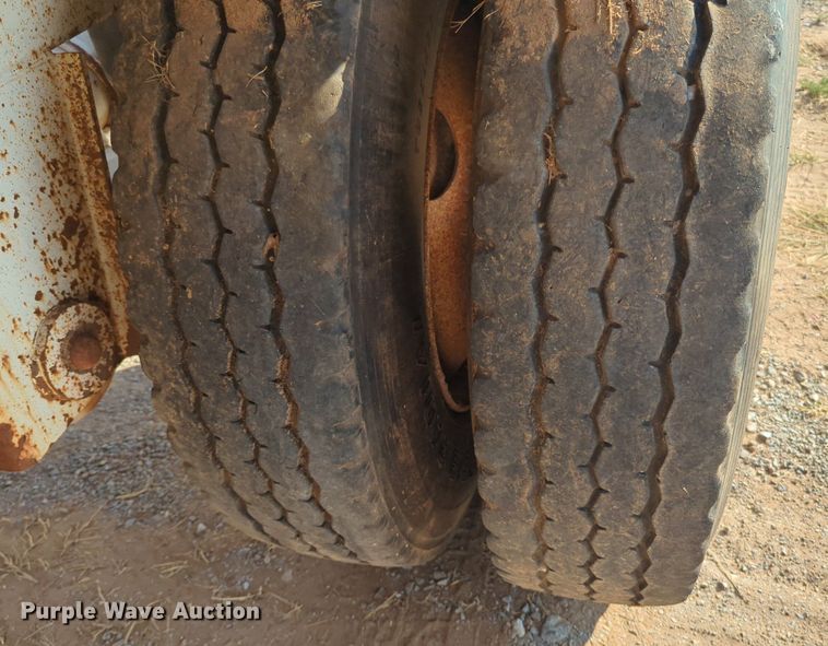 image for item EQ2001 2012 CTS BDT42 bottom dump trailer