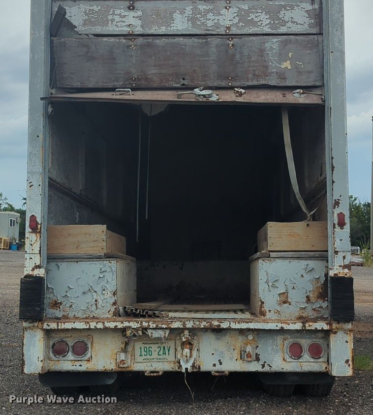 image for item EQ2076 1968 Kentucky trailer  dry van trailer