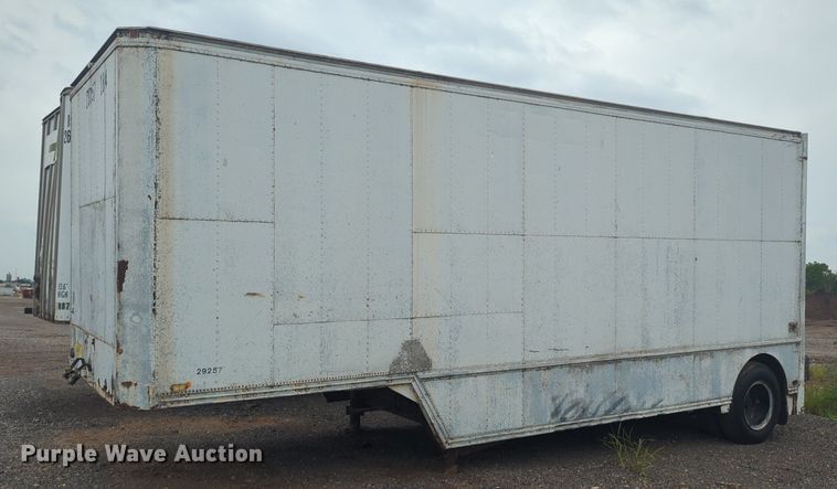 image for item EQ2076 1968 Kentucky trailer  dry van trailer