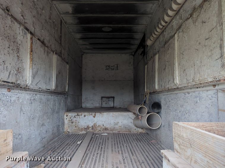 image for item EQ2076 1968 Kentucky trailer  dry van trailer