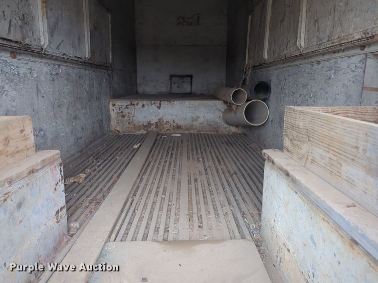 image for item EQ2076 1968 Kentucky trailer  dry van trailer