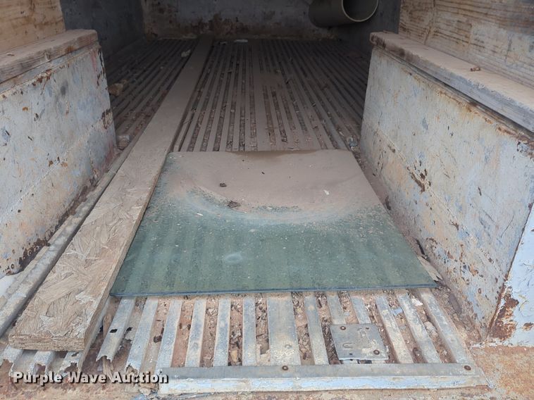 image for item EQ2076 1968 Kentucky trailer  dry van trailer