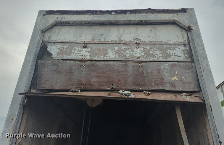image for item EQ2076 1968 Kentucky trailer  dry van trailer