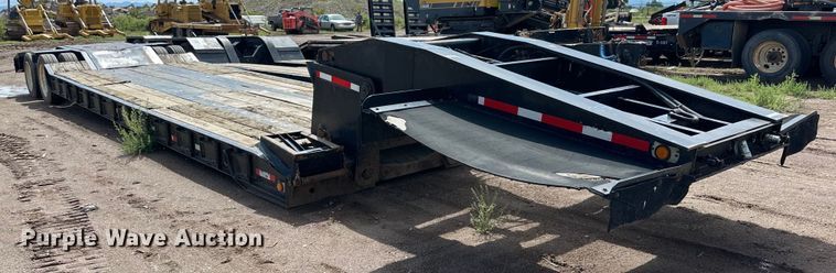 image for item IB9455 1988 Eager Beaver lowboy equipment trailer