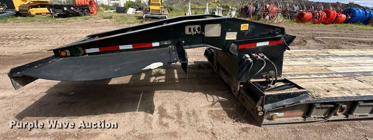 image for item IB9455 1988 Eager Beaver lowboy equipment trailer