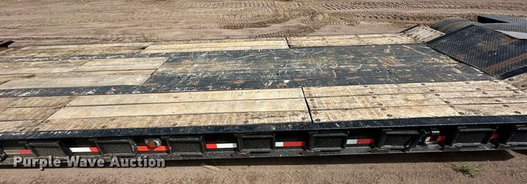 image for item IB9455 1988 Eager Beaver lowboy equipment trailer