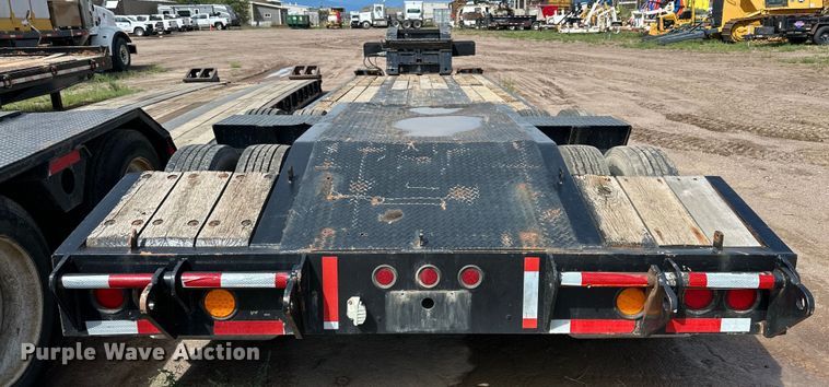 image for item IB9455 1988 Eager Beaver lowboy equipment trailer
