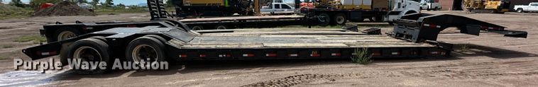 image for item IB9455 1988 Eager Beaver lowboy equipment trailer